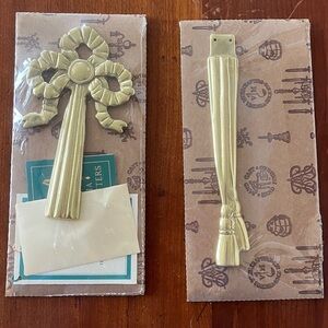 VIRGINIA METALCRAFTERS NWT vintage gold brass  artwork decor empire cartouche